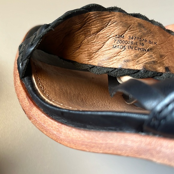 Frye Sara Sandal Heel - Picture 12 of 16